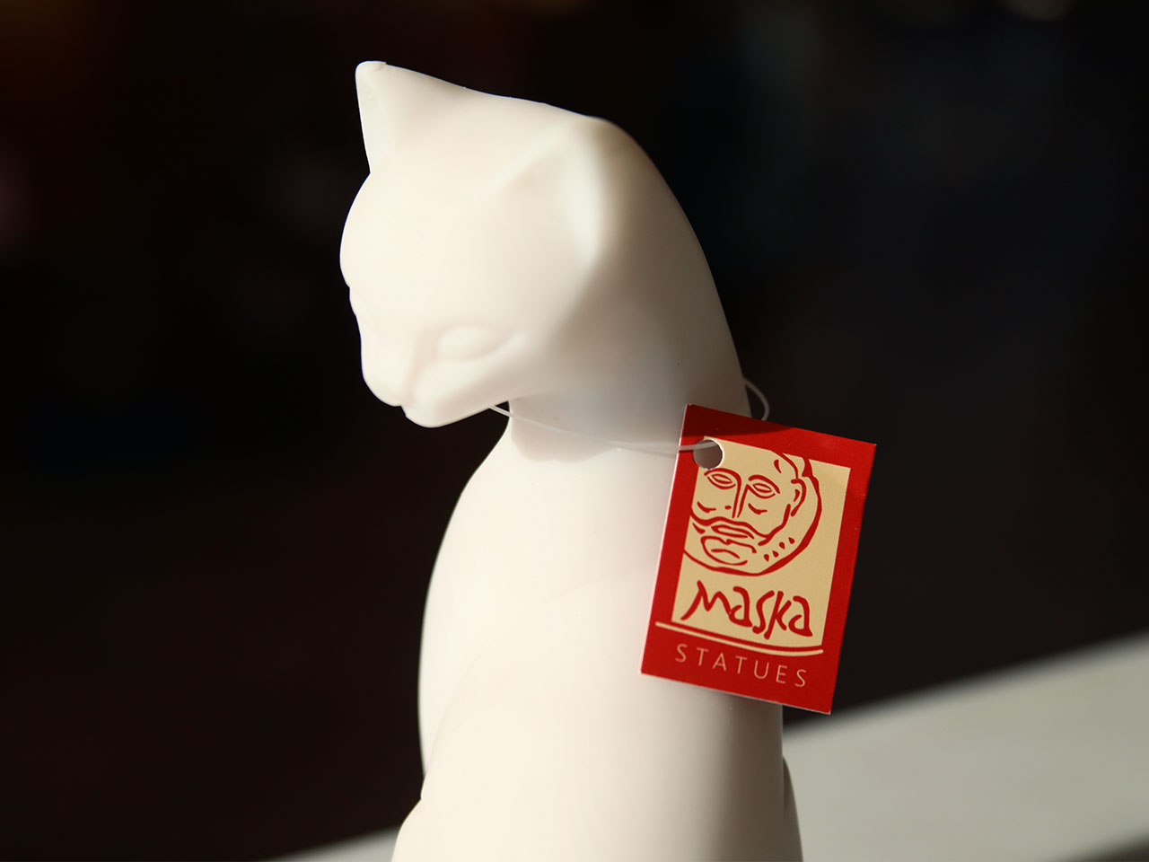 Kot - alabaster grecki