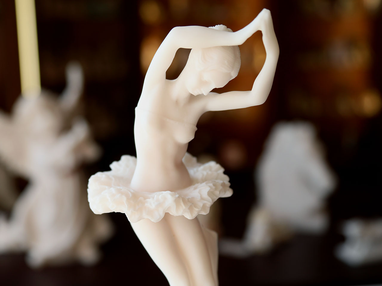 Baletnica - alabaster grecki